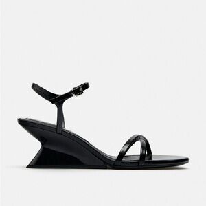 Chunky wedge sandal- worn once